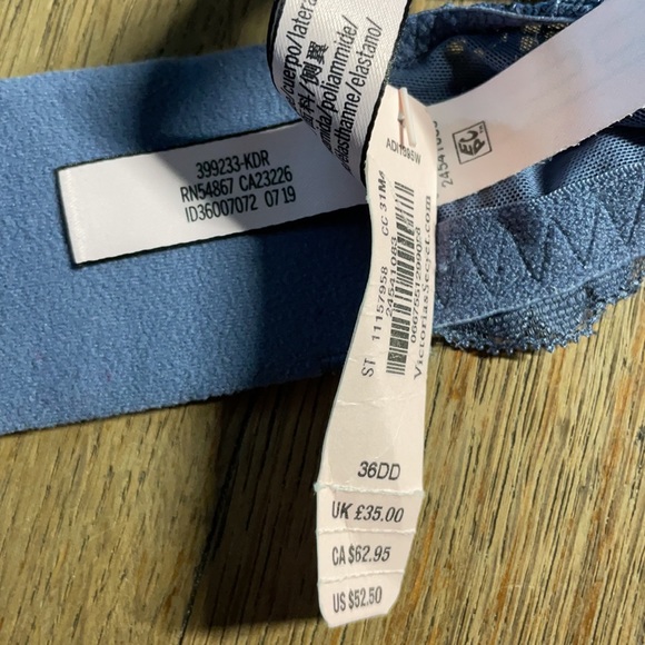 NWT Victoria Secret blue Body by Victoria bra - Picture 9 of 10